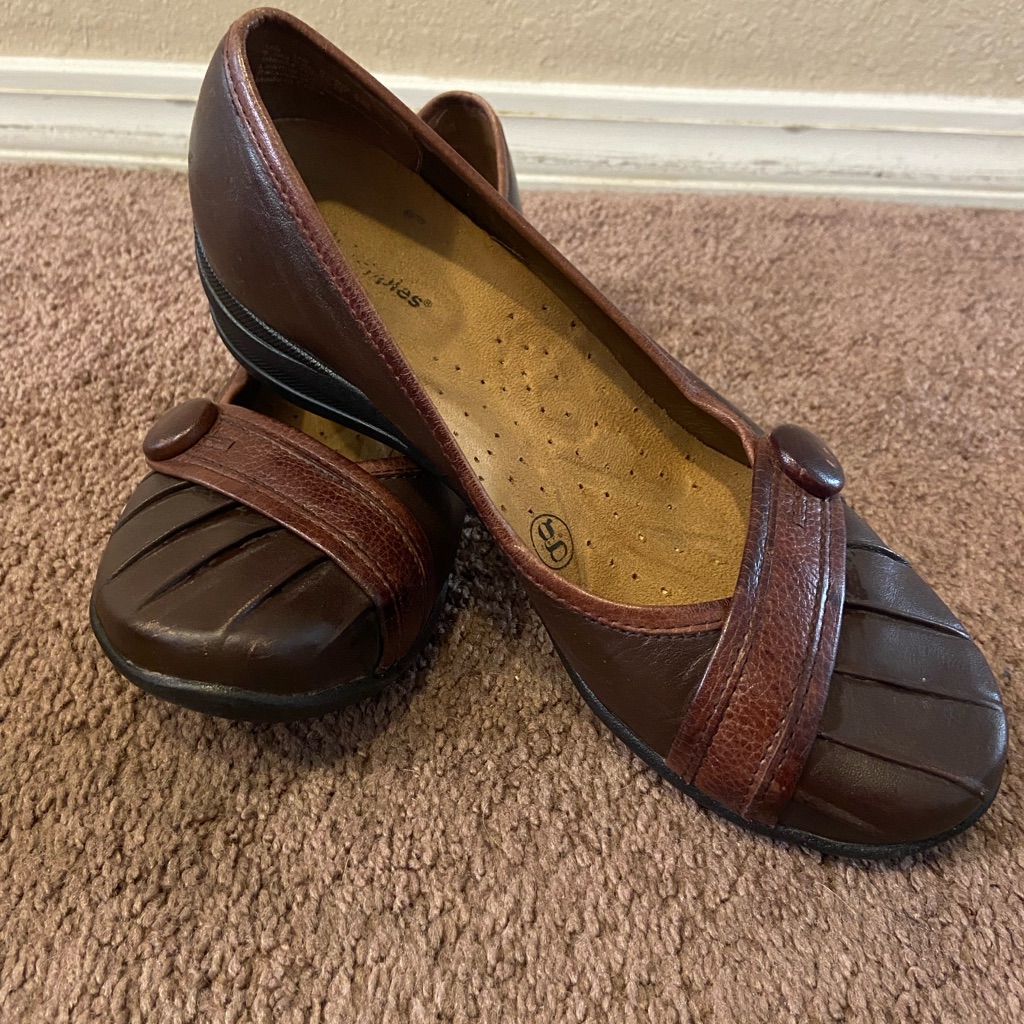Women&acirc;s Hush Puppies Brand Brown Slip On Shoes 75 M